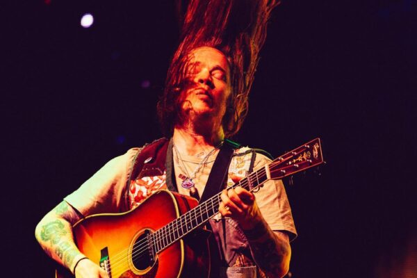 Billy Strings Net Worth 2024 - Uncover His Impressive Earnings